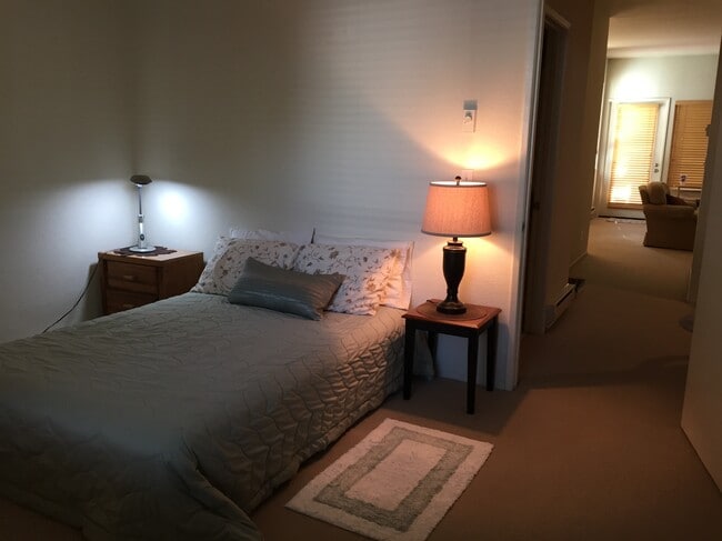 Building Photo - 117 Bayside Ct