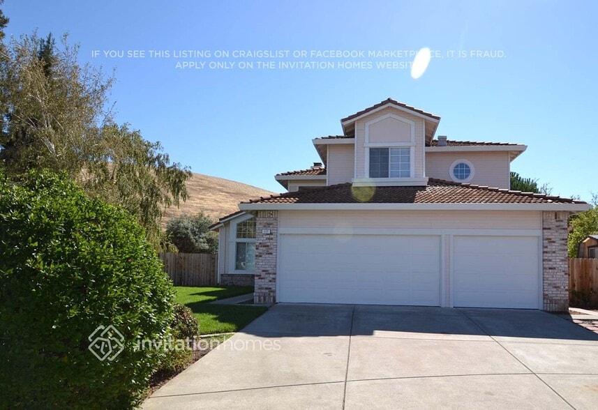 Primary Photo - 117 Pau Ct