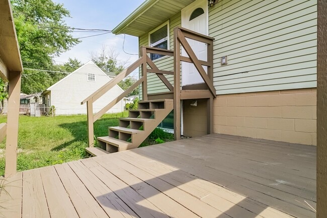 Building Photo - 226 Penick Ave