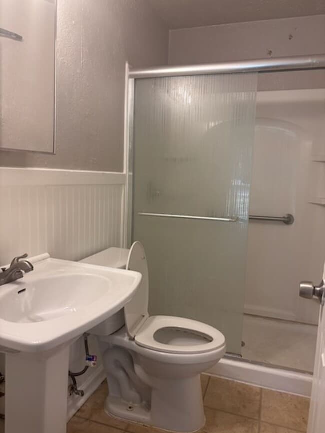 Building Photo - 3078 Oak Forest Dr