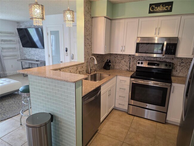 Building Photo - 1365 Crystal Way
