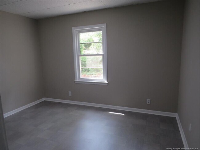 Building Photo - 1608 Fayette Ave
