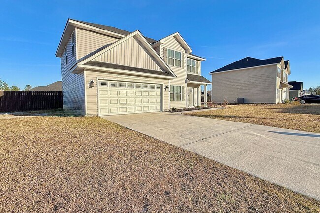 Building Photo - AVAILABLE NOW! (Pet Friendly)