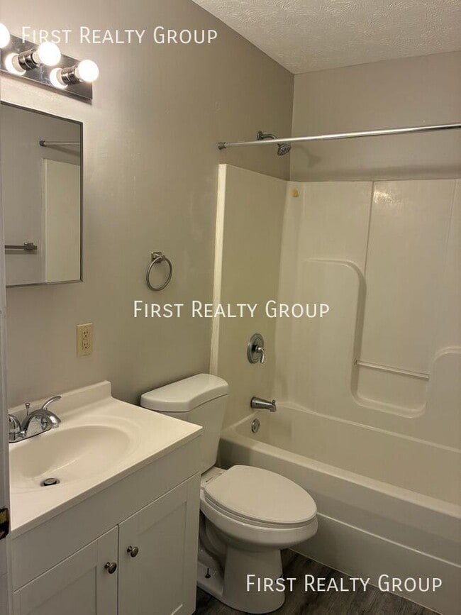 Building Photo - 7260 Mentz Rd