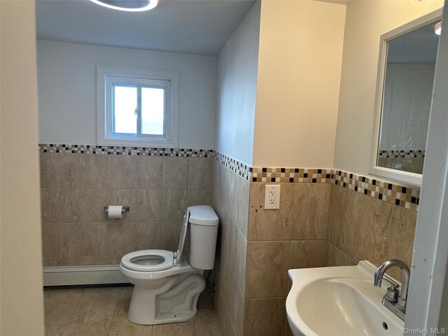 Building Photo - 124 Verona Pkwy