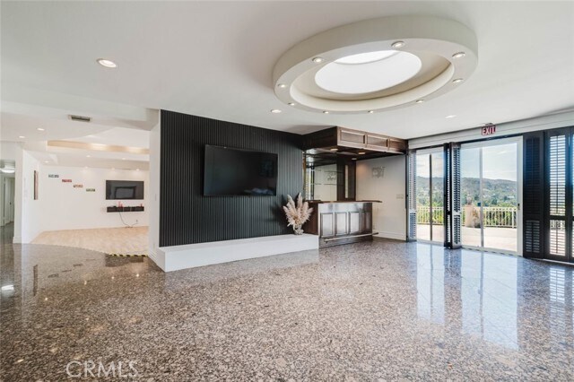 Building Photo - 4321 Clear Valley Dr