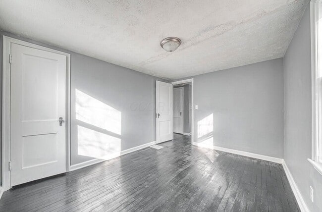 Building Photo - 2360 Taylor Ave