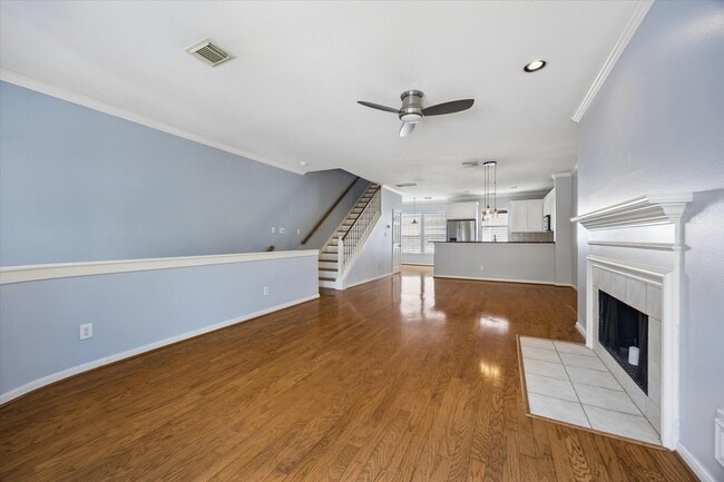 Building Photo - 1026 Van Buren St