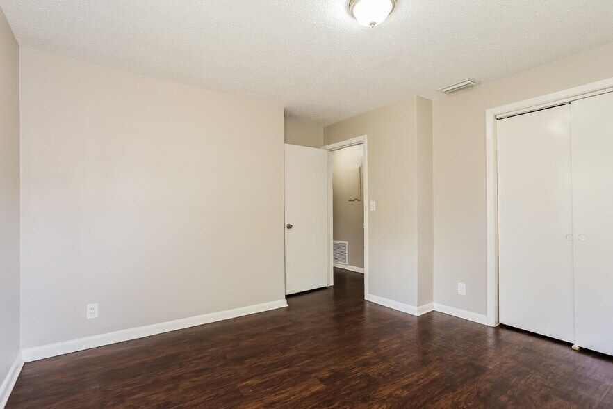 Building Photo - 5433 Matanzas Cir