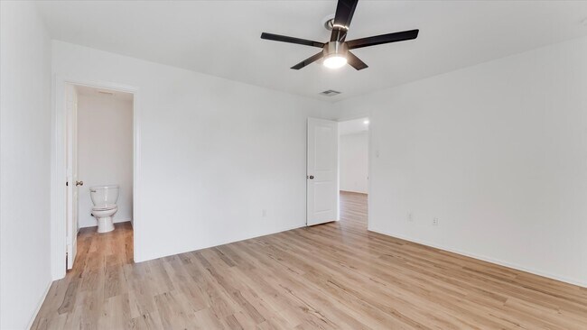 Building Photo - 7814 Switchgrass Crk Dr