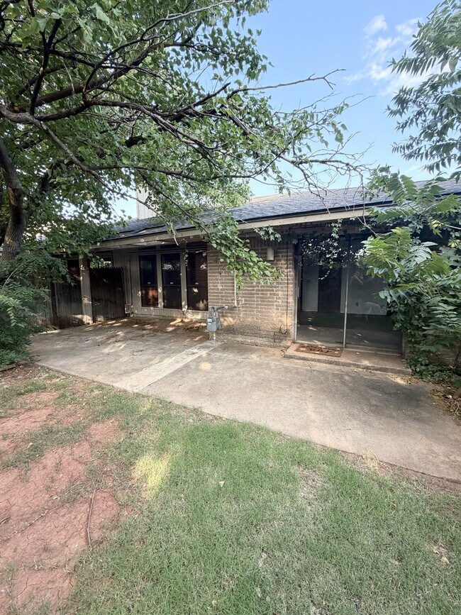 Building Photo - 12329 Cedar Springs Ln