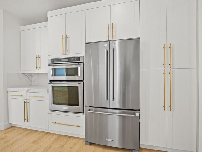 Building Photo - 5 Bed / 3.5 Bath Home in Saratoga Springs – Spacious Living Near Utah Lake