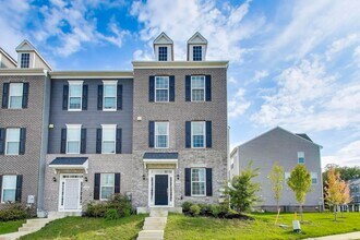 Building Photo - Luxurious on Lanham Hill - 3 + 3.5 Near Ne...