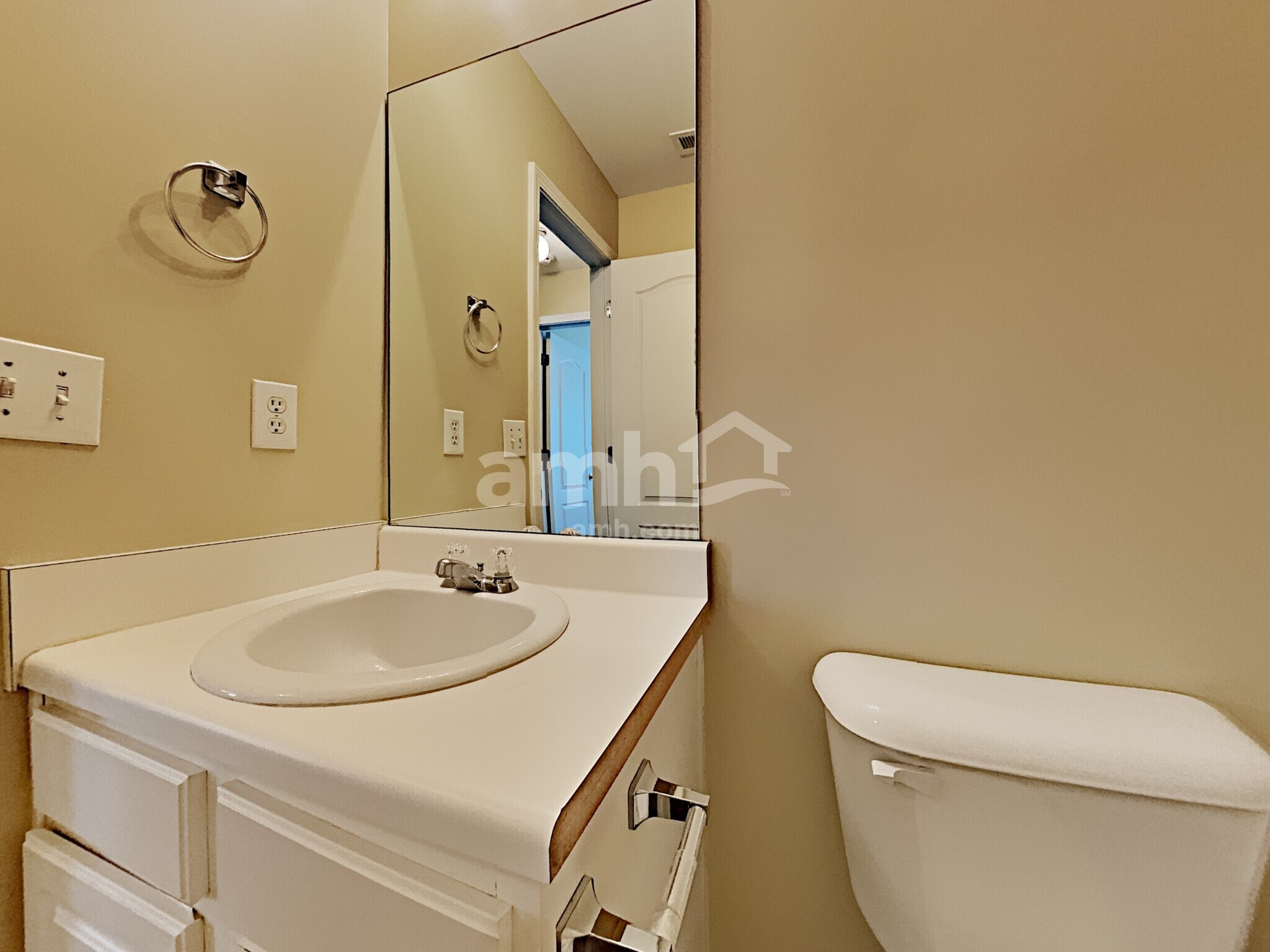 Building Photo - 6078 Lancelot Ln