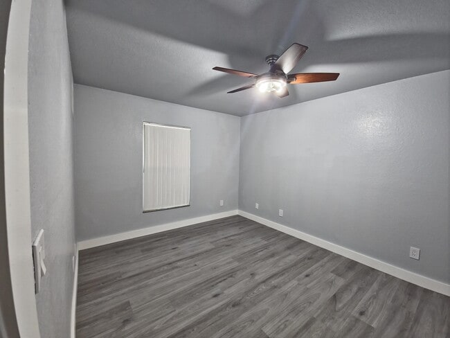 Building Photo - 2044 44th St S