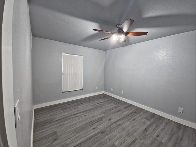 Building Photo - 2044 44th St S