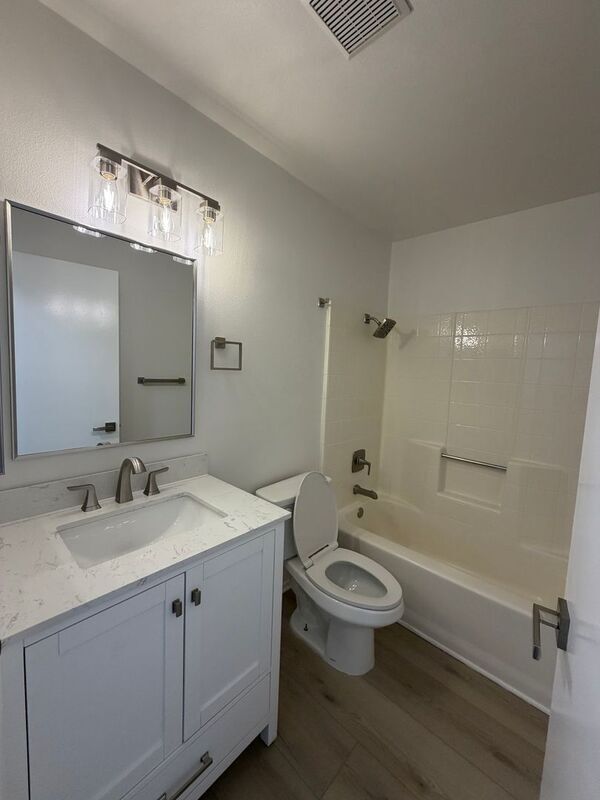 Building Photo - 28244 Encanto Dr