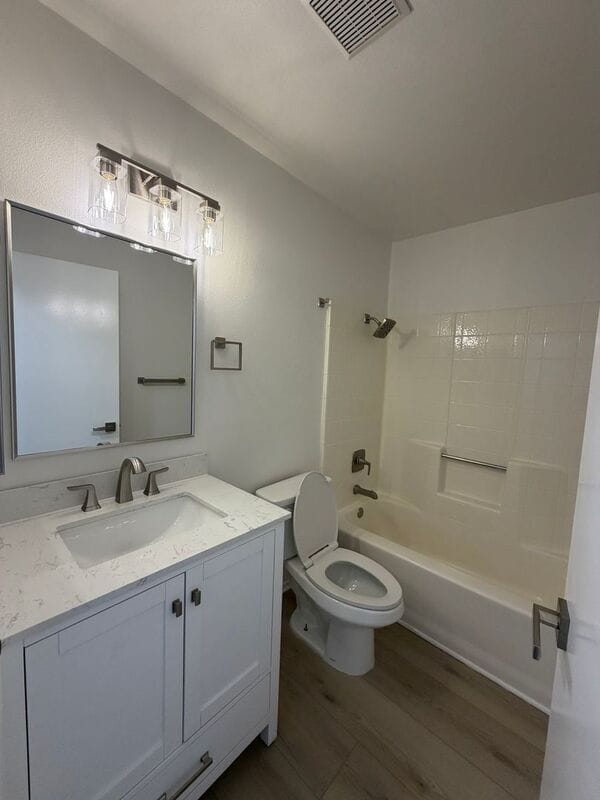 Building Photo - 28244 Encanto Rd