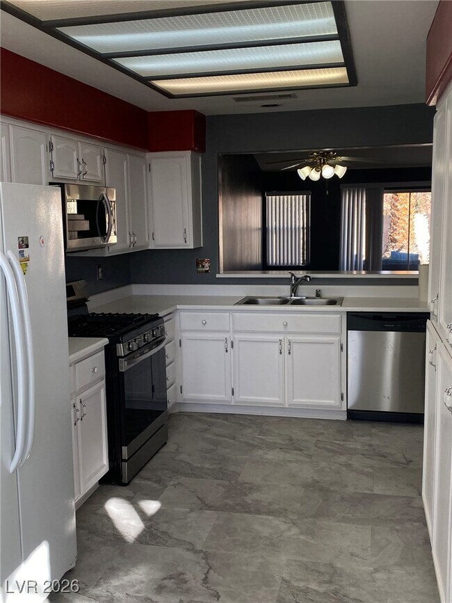 Building Photo - 8090 Kinsella Way