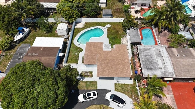Building Photo - 6515 SW 20th Ct
