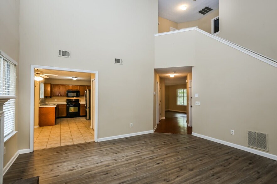 Building Photo - 3532 Quiet Creek Ct SW