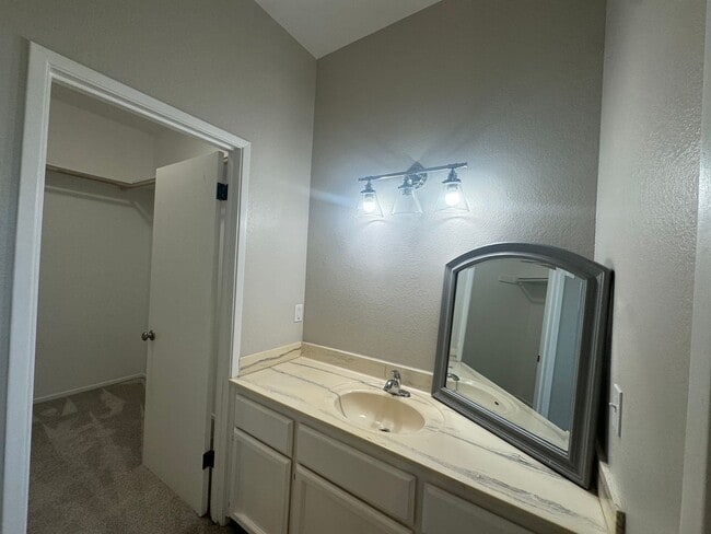 Building Photo - 14500 Las Palmas Dr
