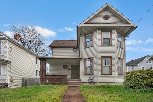 Building Photo - 2705 24th St NE