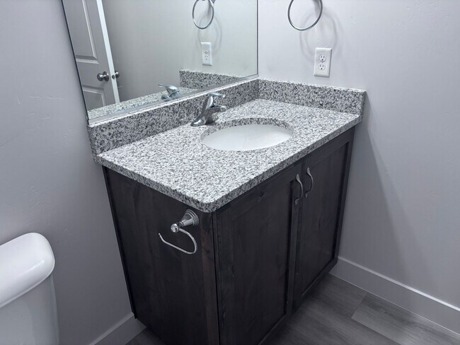 Building Photo - 3 bed / 2.5 bath / 2-car with washer/dryer/fridge 2019 built END UNIT!