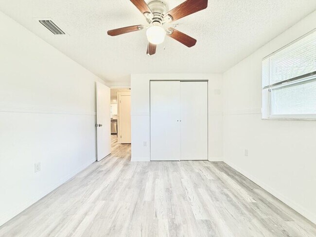 Building Photo - 5707 Quist Dr