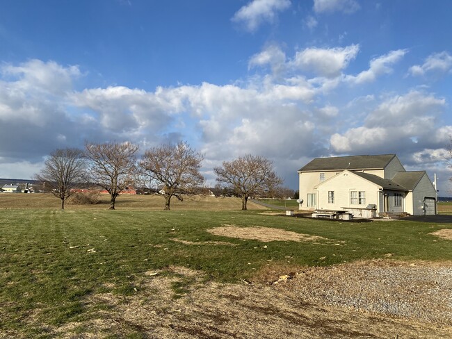 Building Photo - 320 Mt Vernon Rd