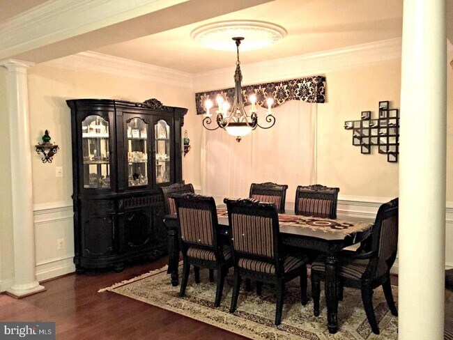 Building Photo - 41815 Bristow Manor Dr