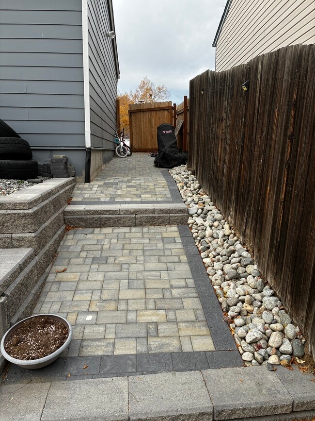 Building Photo - 4096 S Richfield St