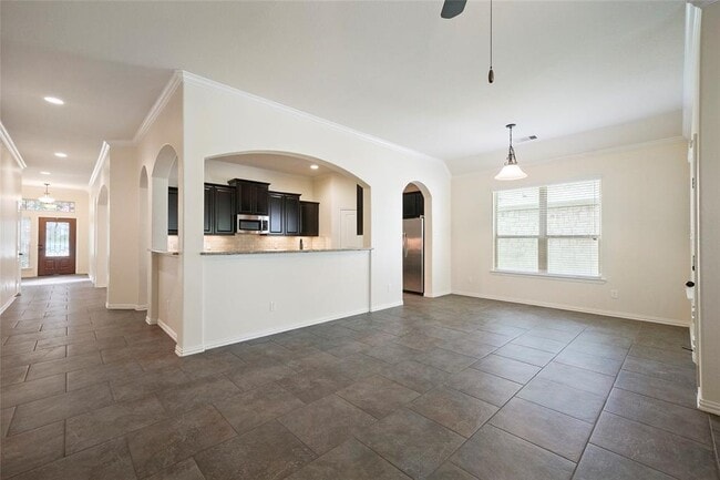 Building Photo - 126 Springshed Pl