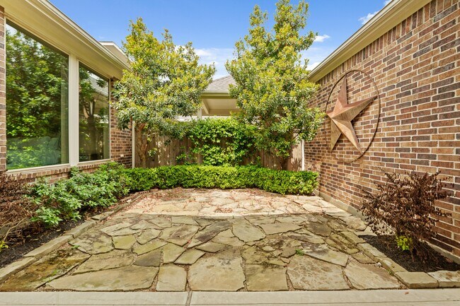 Building Photo - 534 Imperial Blvd