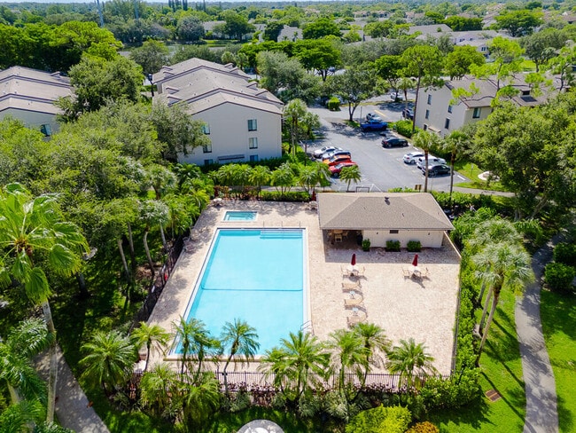 Building Photo - 202 Foxtail Dr