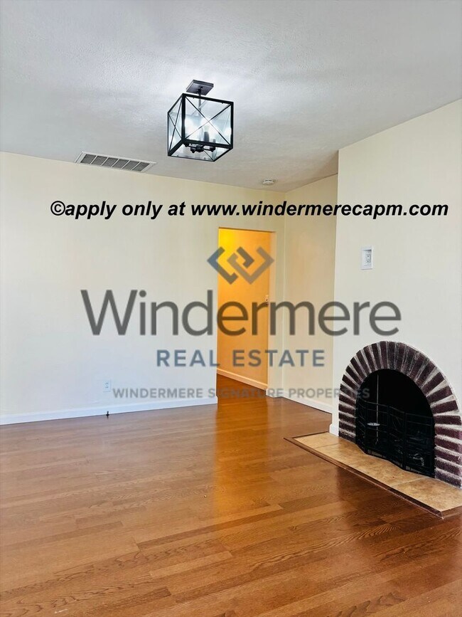 Building Photo - Beautifully Remodeled 2 Bedroom, 2 Bath Duplex on Freeport Blvd w/ garage for storage!- Now avail...