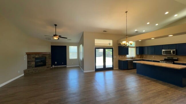 Building Photo - Beautiful Home for Rent in NW Shannon Ranch