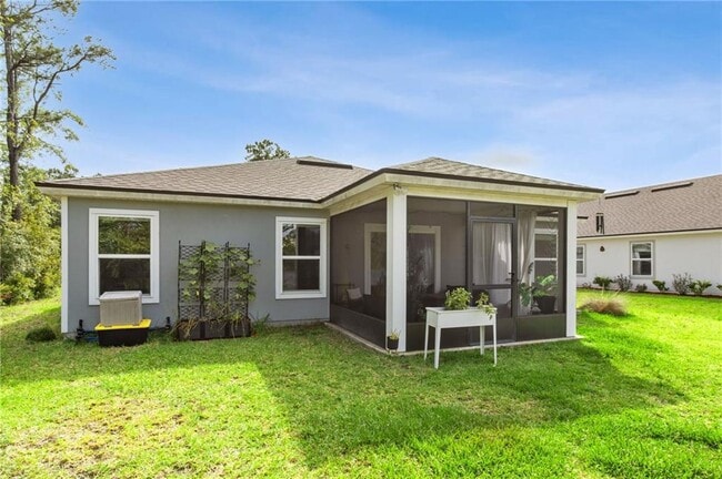 Building Photo - 300 Chinquapin Dr