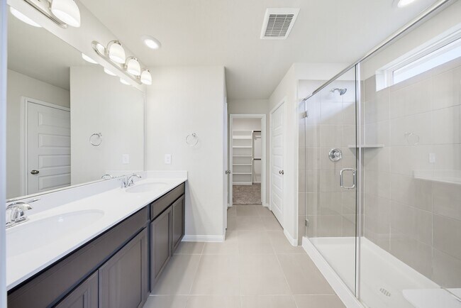 Building Photo - 18560 Meadow Point Ln