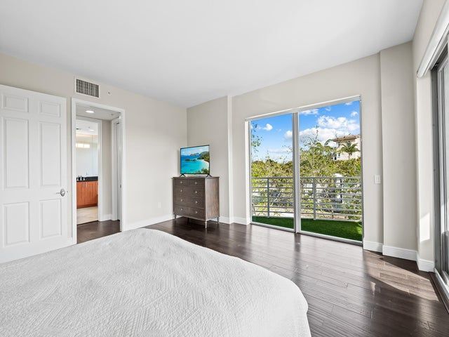 Building Photo - 444 Hendricks Isle