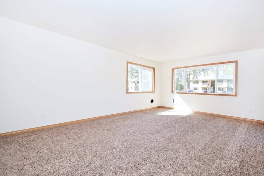 Building Photo - 9500 SW Greenburg Rd