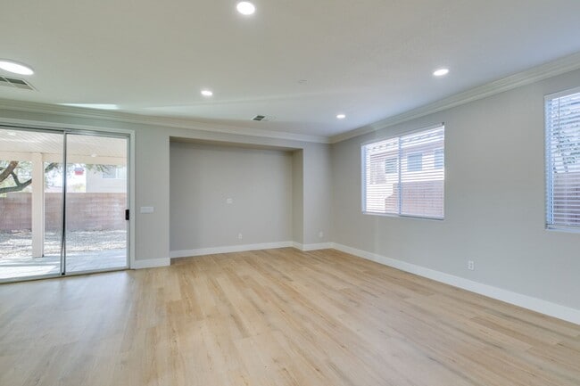 Building Photo - BEAUTIFUL SUMMERLIN 3 BEDROOM UPGRADED!!