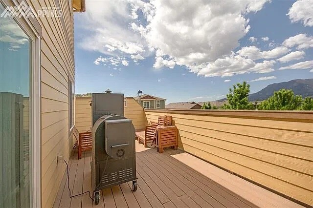 Building Photo - 2083 St Claire Park Aly