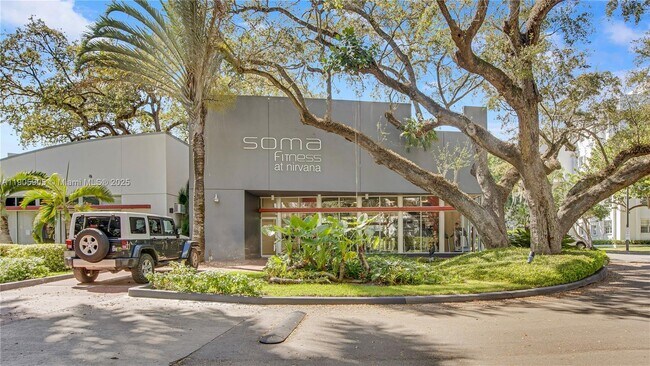 Building Photo - 750 NE 64th St