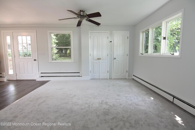 Building Photo - 15-17 E Lincoln Avenue Unit 17