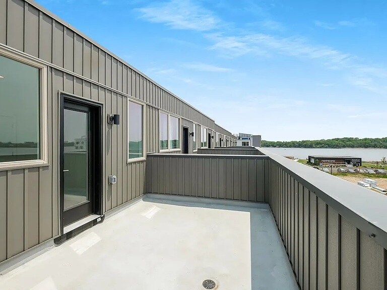 Building Photo - 3004 Schirra Ln