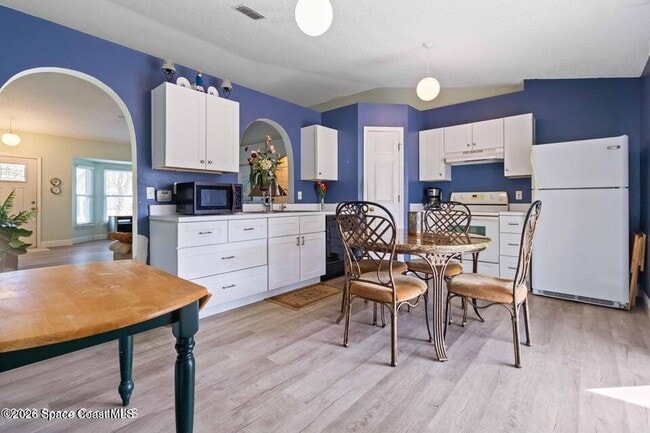 Building Photo - 308 Tamarind Cir NW