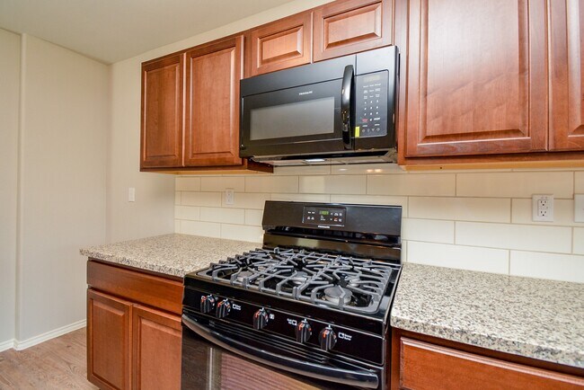 Building Photo - 23410 Briarstone Hbr Trl