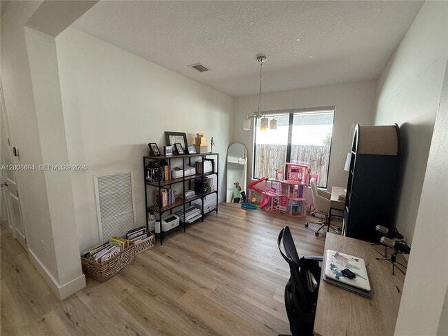 Building Photo - 2945 SE 3rd St