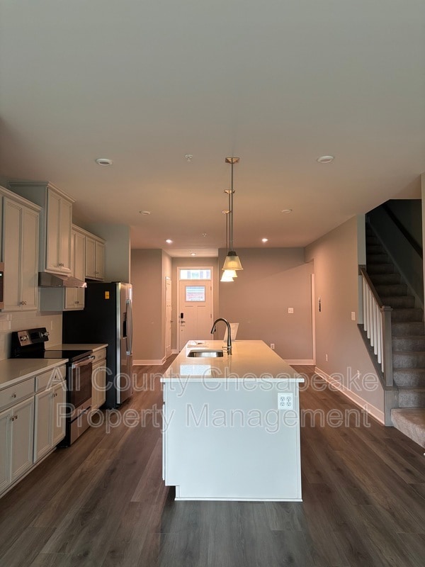Building Photo - 3143 Strasbaugh Dr